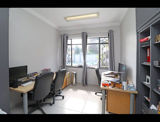 4 BEDROOM FREEHOLD FOR SALE IN SYDENHAM
